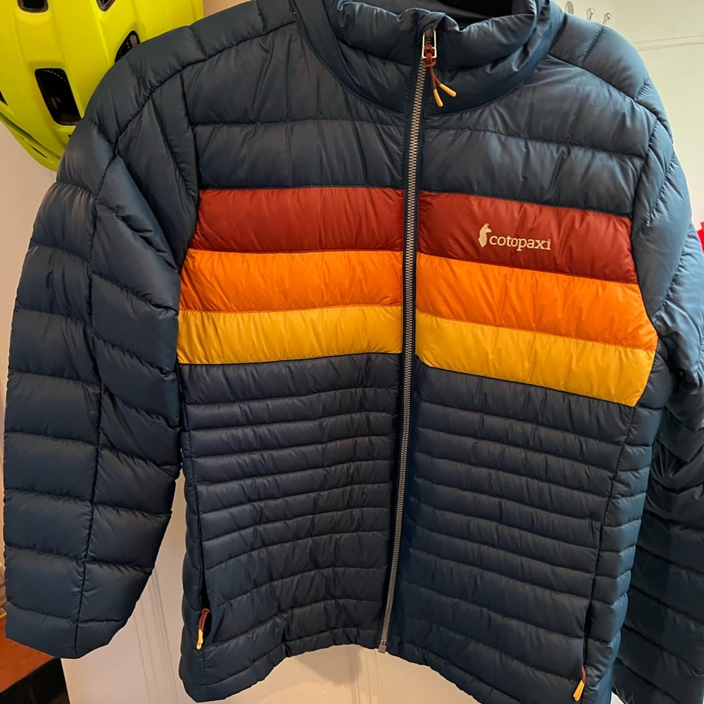 Cotopaxi Fuego Hooded Down Jacket
